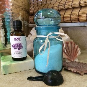 5 Essential Oils to Add to Your Bath (and How to Do It Safely)