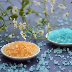4 Homemade Salt Face Scrub Recipes