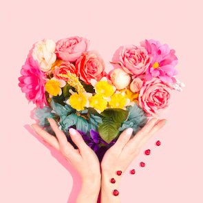 Valentine’s Day: The Language of Love in Petals and Gestures Valentine’s Day: The Language of Love in Petals and Gestures